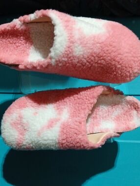 Cozy Pink & White Fuzzy Slippers